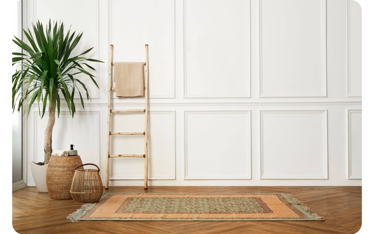 Minimalist Wainscoting: Achieving Subtle Elegance in Singapore Interiors