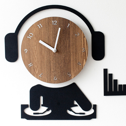 DJ WALL CLOCK